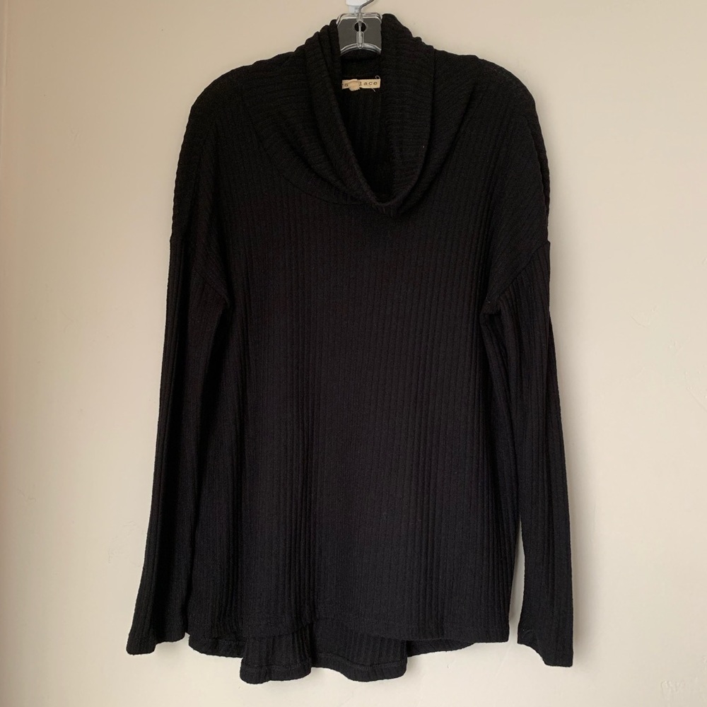 Hoop neck sweater